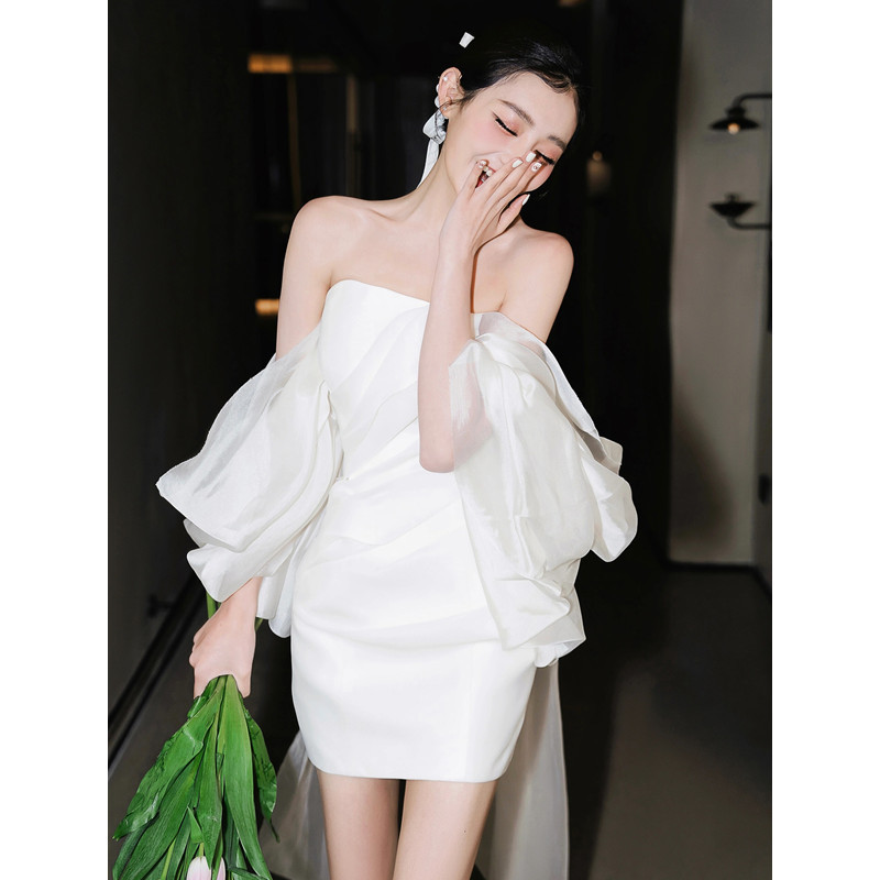 Abito da sposa leggero in stile francese per spose minute, abito corto bianco con una sensazione di raso di alta qualità, adatto per la cerimonia civile,_voghion.com