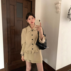 【WOW】miu系娃娃领下摆木耳边西装外套+百搭短款裙裤两件套装