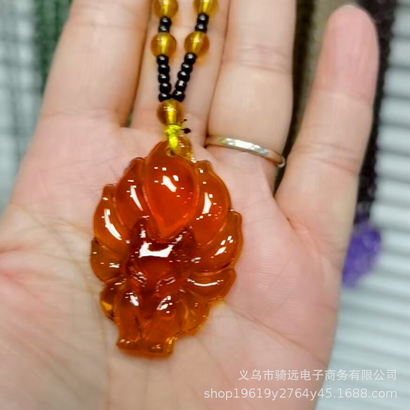 Nuevo estilo de imitación Calcedonia verde Nueve Cola de Zorro colgante MEDIADOS DE-longitud collar de Zorro Rosa de Cristal colgante de Jade regalo al por mayor para las mujeres