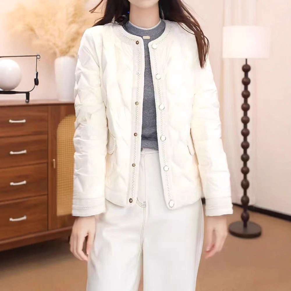 2025 Autumn New Women's White Duck down Chanel Style Short Plaid Jacket, Same Style as in Shopping Mall