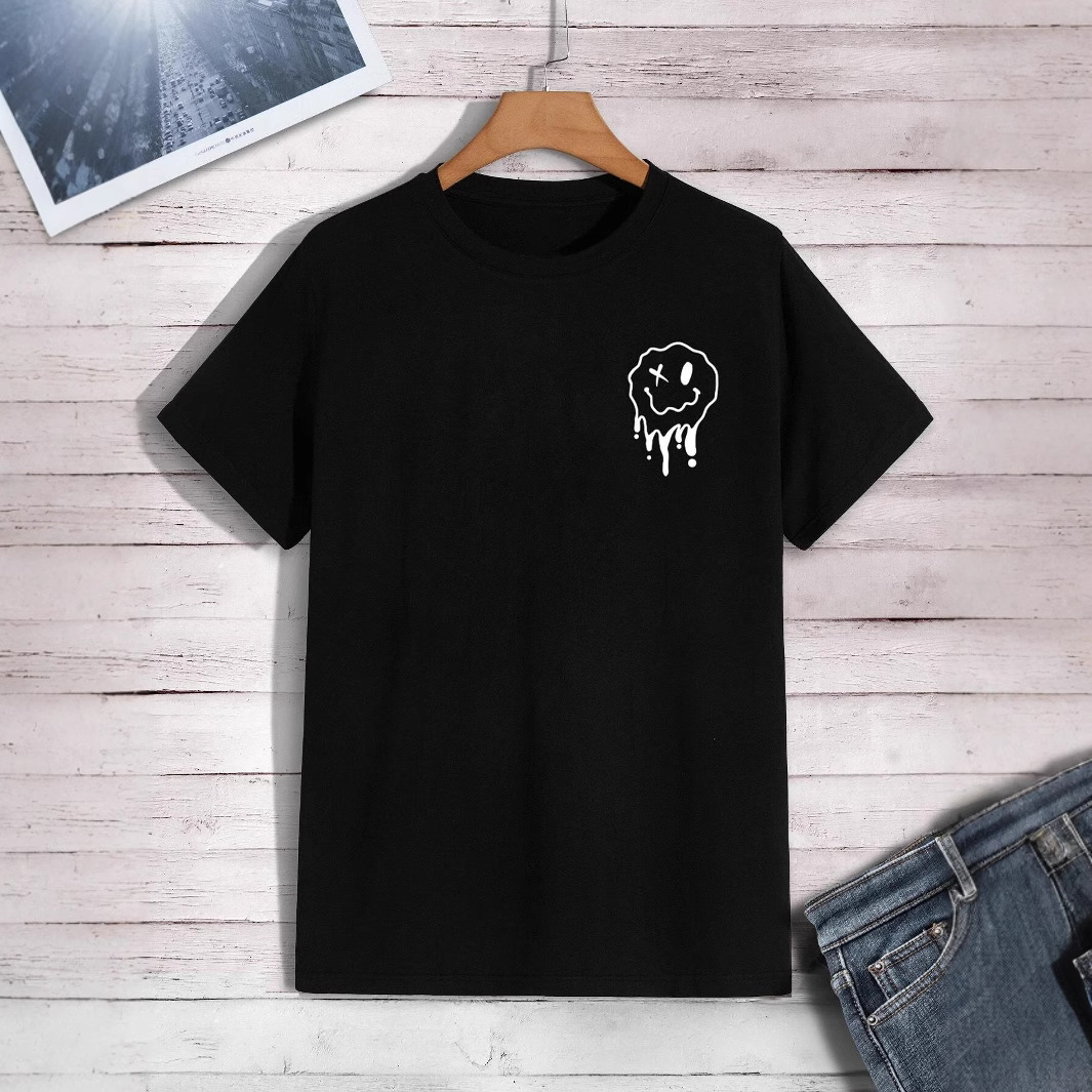 Una cara sonriente divertida, a punto de derretir la camiseta impresa, camiseta de gran tamaño de moda para hombres, abrigo de algodón de verano, descanso suelto