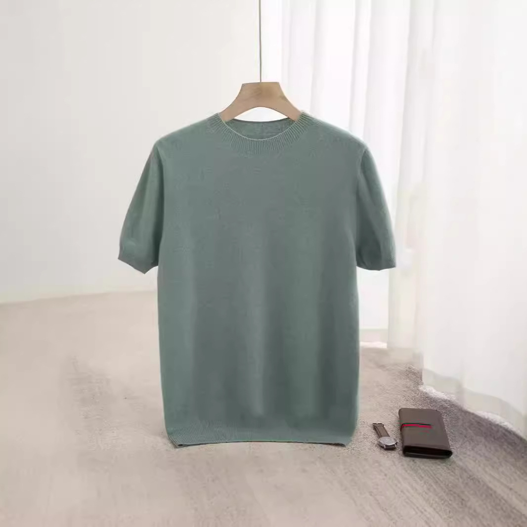 Summer thin woolen sweater with a round collar