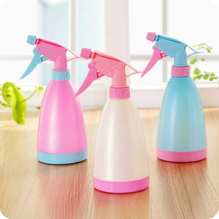 Wholesale portable hand pressure watering can watering sprayer balcony home plant watering can gardening candy watering can