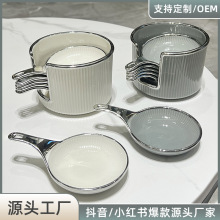 �����{ζ���{�������պ�ϵ�����u���u�ʹ׵�С�Բ˵�С���ӱP��