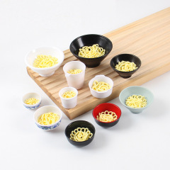 シミュレーション食品カップラーメンのモデルDIY日本式食遊びラーメンの麺の小さい碗の部品のままごとのおもちゃ