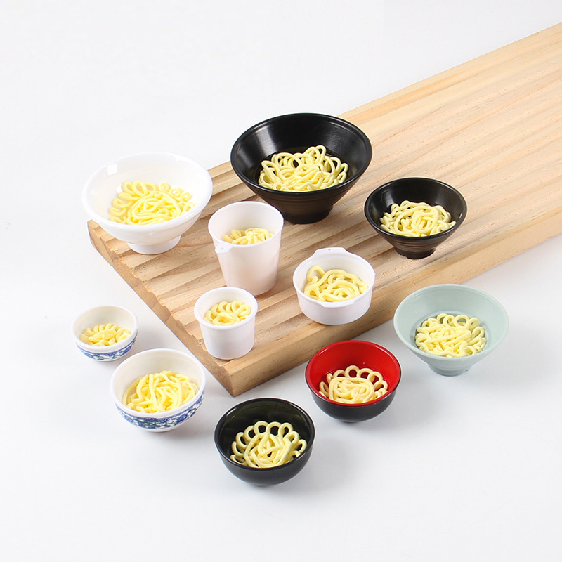 シミュレーション食品カップラーメンのモデルDIY日本式食遊びラーメンの麺の小さい碗の部品のままごとのおもちゃ|undefined