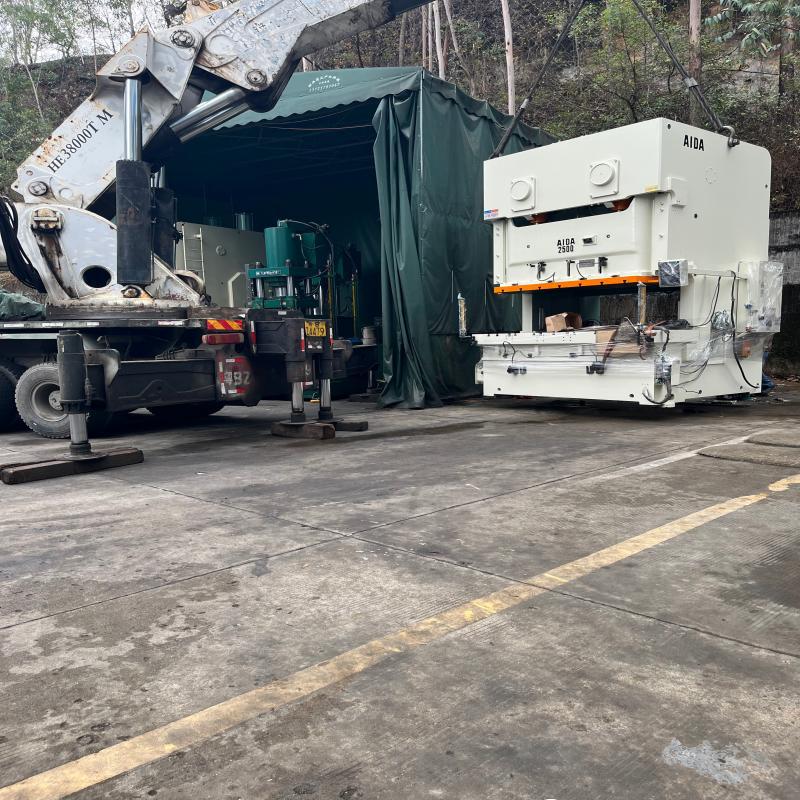 二手冲床买卖  二手冲床出售 大小吨位均有