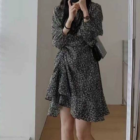 大码女装春季2025年新款中长款长袖a字v领微胖显瘦春装连衣裙其它