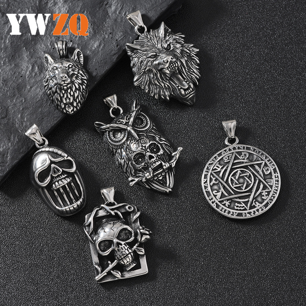 Colgante único Estilo explosivo europeo y americano Joyería de acero inoxidable Personalidad hip-hop Collar de calavera Accesorios Colgante de bricolaje estilo punk