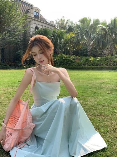 Yunnan Xinjiang travel wear beach vacation beach dress pure desire style backless strap spaghetti strap dress women long dress