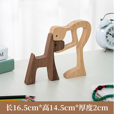 Decoración simple decoración creativa animal de madera perro y familia Estructura de escritorio hecho a mano humano y perro talla de madera adornos