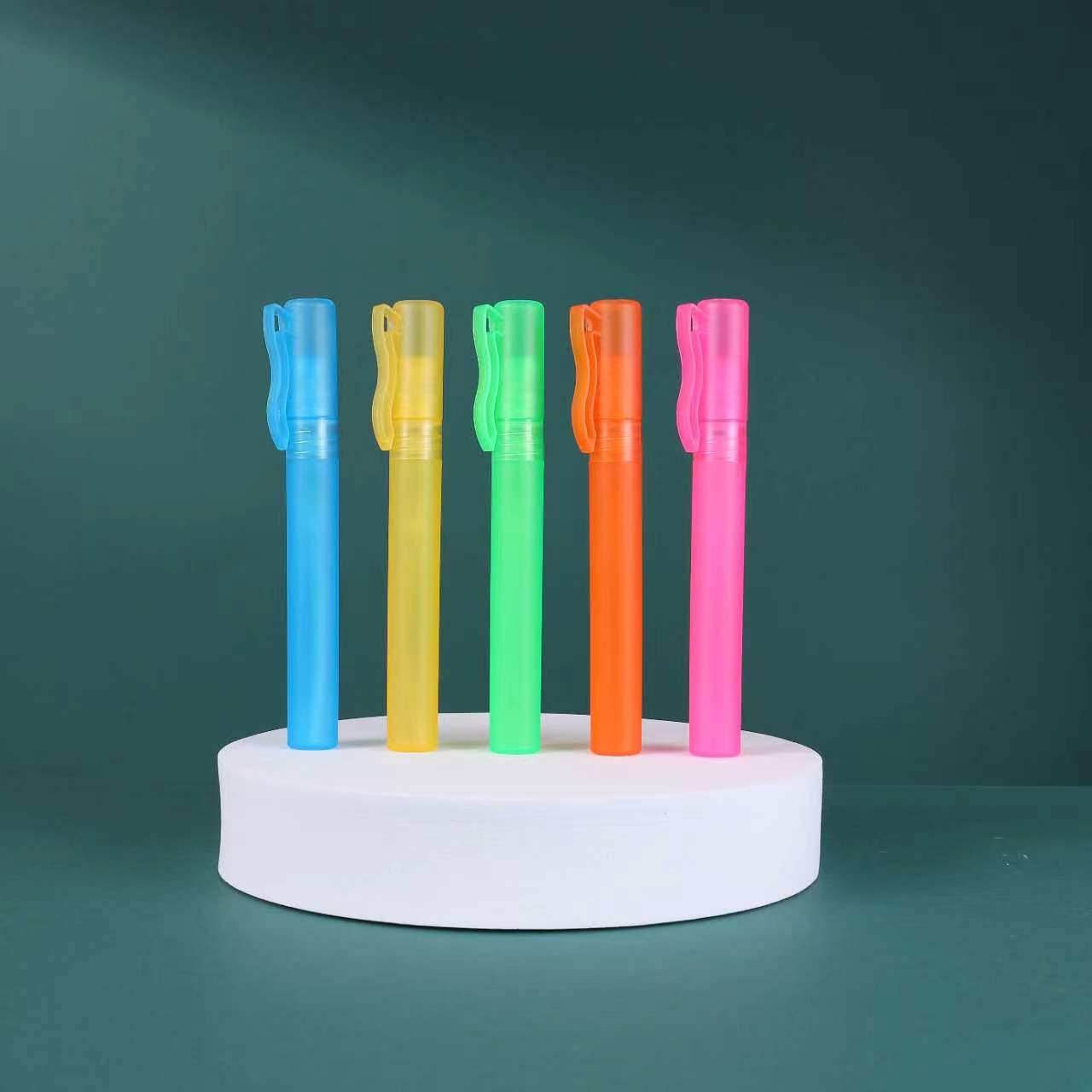Manufacturer 5ml 8ml 10ml perfume pen plastic sample vial pen clip alcohol disinfection liquid dispenser bottle mist bottle