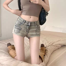 美式辣妹超短裤女款夏季低腰弹力牛仔裤子性感紧身包臀热裤直筒裤