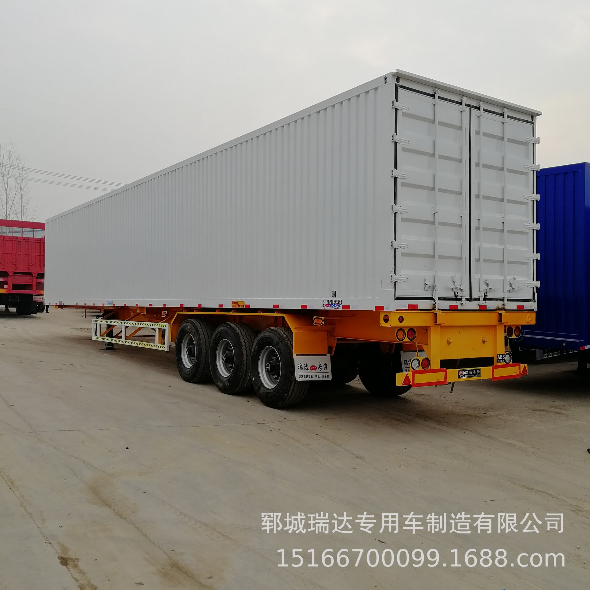 运输集装箱及非危险品罐箱集装箱半挂车主观结构