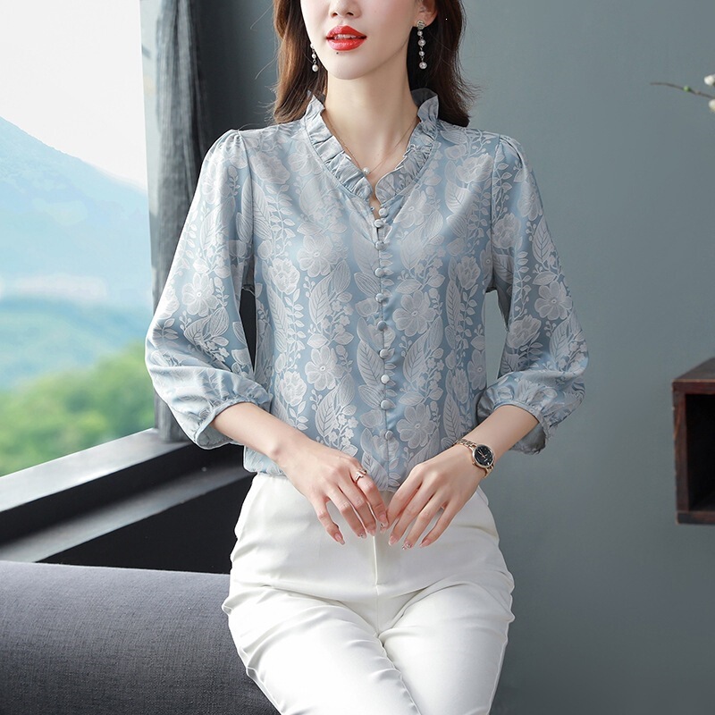 Brand New Spring and Summer Silk Shirt for Middle-Aged Women, Three-Quarter Sleeve Mulberry Silk Blouse with Lace Trim Pullover Top