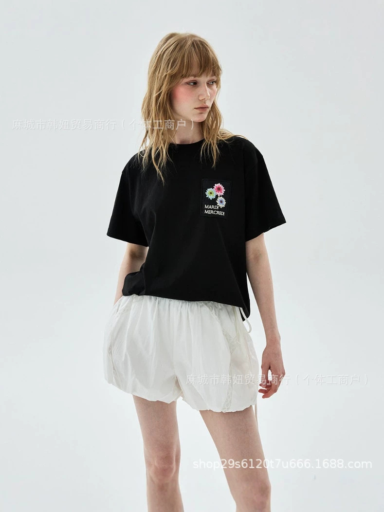 2026 New Korean Mardi Short-Sleeve Embroidered Letter Daisy T-Shirt for Women, Loose Fit, Embroidered Design, Same Style as Kim Go-Eun