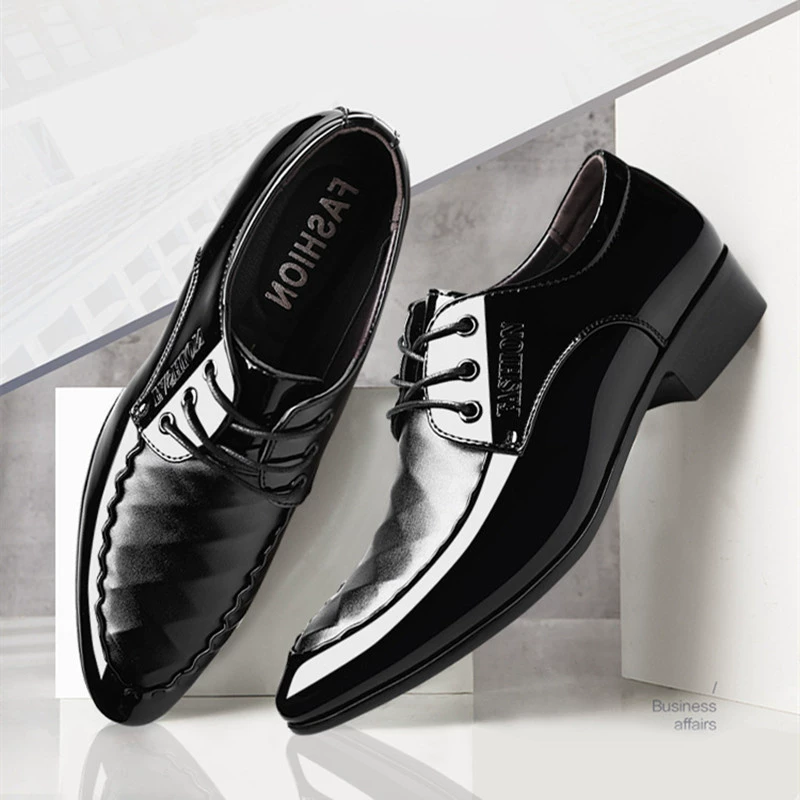 Мужская кожаная обувь, деловая официальная одежда, острый носок, молодежный студенческий костюм, глянцевая повседневная обувь большого размера для ленивых.