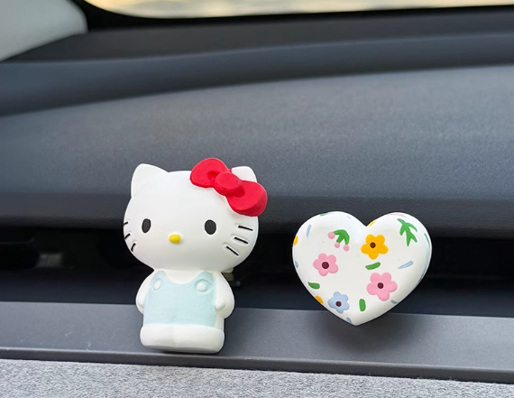 HelloKitty车载香薰可爱黑皮KT汽车出风口扩香石车内饰品摆件女|undefined