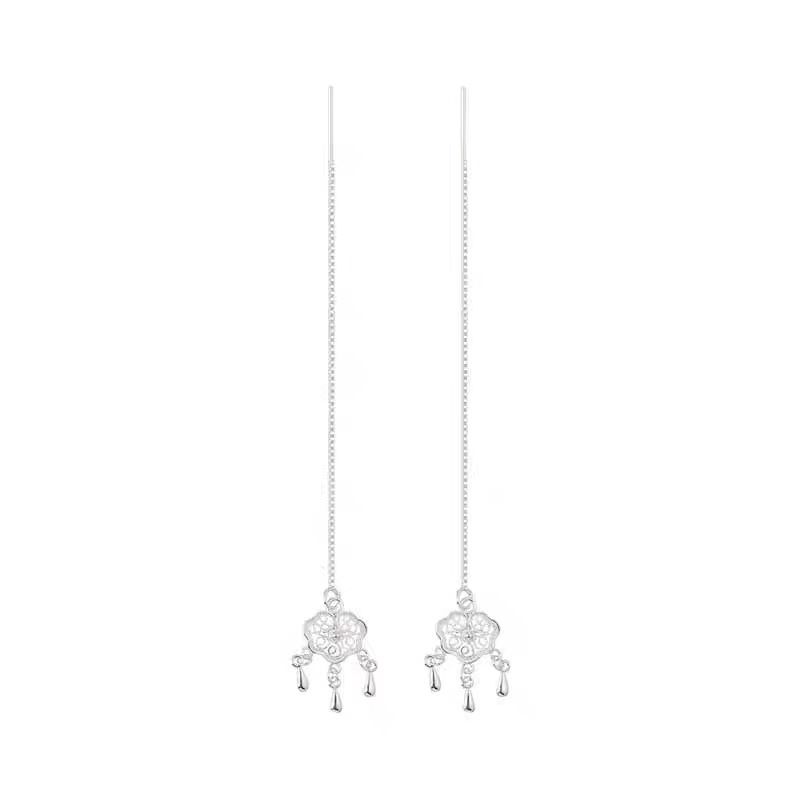 Earrings, protective amulet, light luxury style, high-end