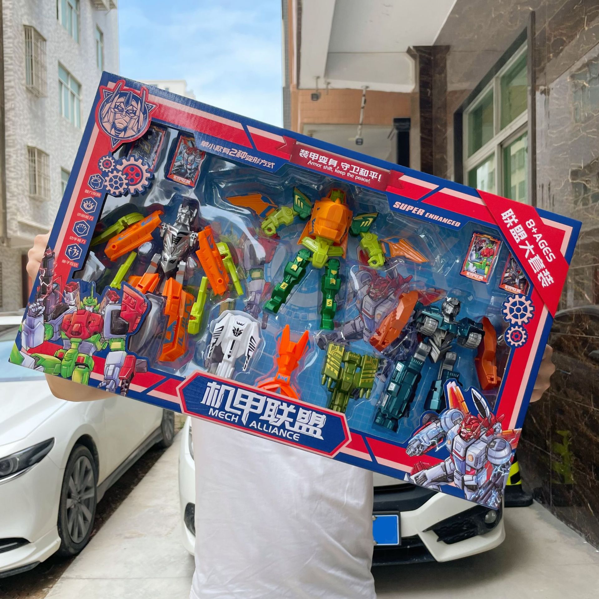 Modelo de robot de deformación de niño tanque de modo de forma dual traje de caja de regalo de gran tamaño premio de jardín de infantes al por mayor