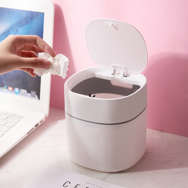 Mini bote de basura de escritorio nórdico con cubierta, tubo de limpieza de almacenamiento de artículos diversos, tubo de canasta de papel de escritorio de cocina doméstica