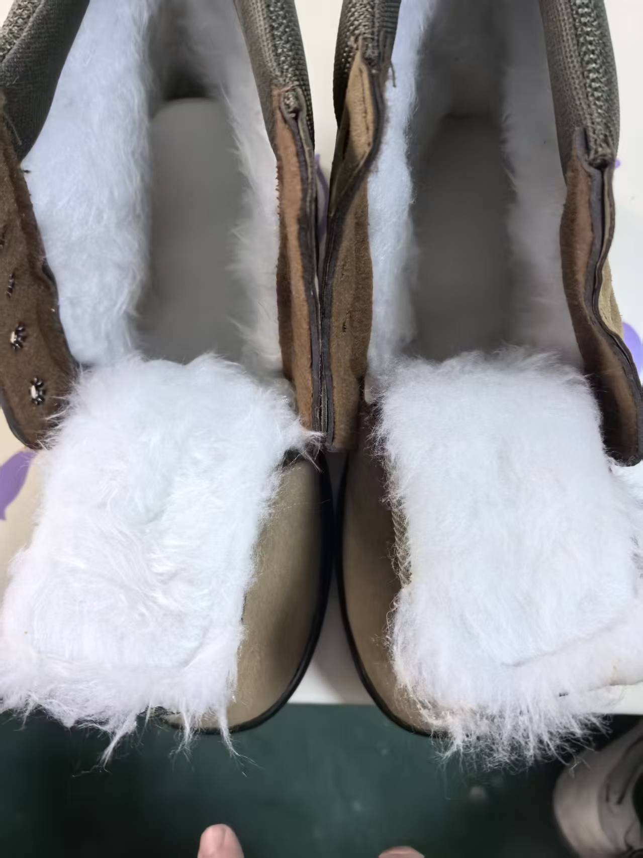 이글 라벨 카멜 [인조 플러시