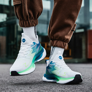 ���������ļ��\�����e��Ь���׻��p����Ь�������w������̤��