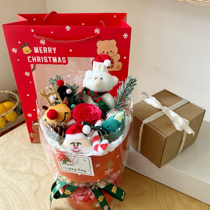 漫画のクリスマスクマ人形の誕生日プレゼント、中国のバレンタインデーの記念ギフト、ガールフレンドへの実用的で高級なギフト|undefined