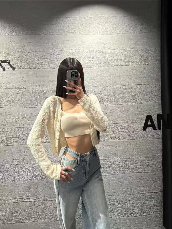 Ann2025早秋南油杏色黑色做旧镂空上衣设计感短款破洞毛织短开衫|undefined