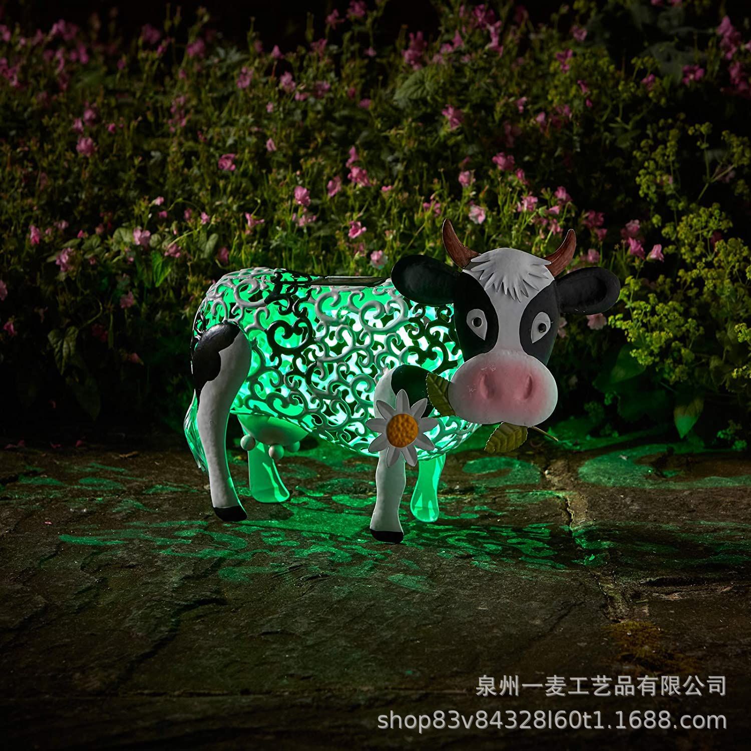 Transfronterizo caliente solar vaca metal hierro hueco vaca patio al aire libre jardín césped decoración vaca lámpara