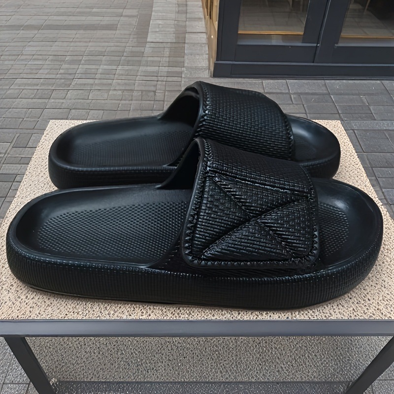 New Cross-Border Style Men's Thick-Soled Slippers with a Stepping-On-Clouds Feel, Unisex Summer Outdoor Sandals, Home Soft-Soled Slippers