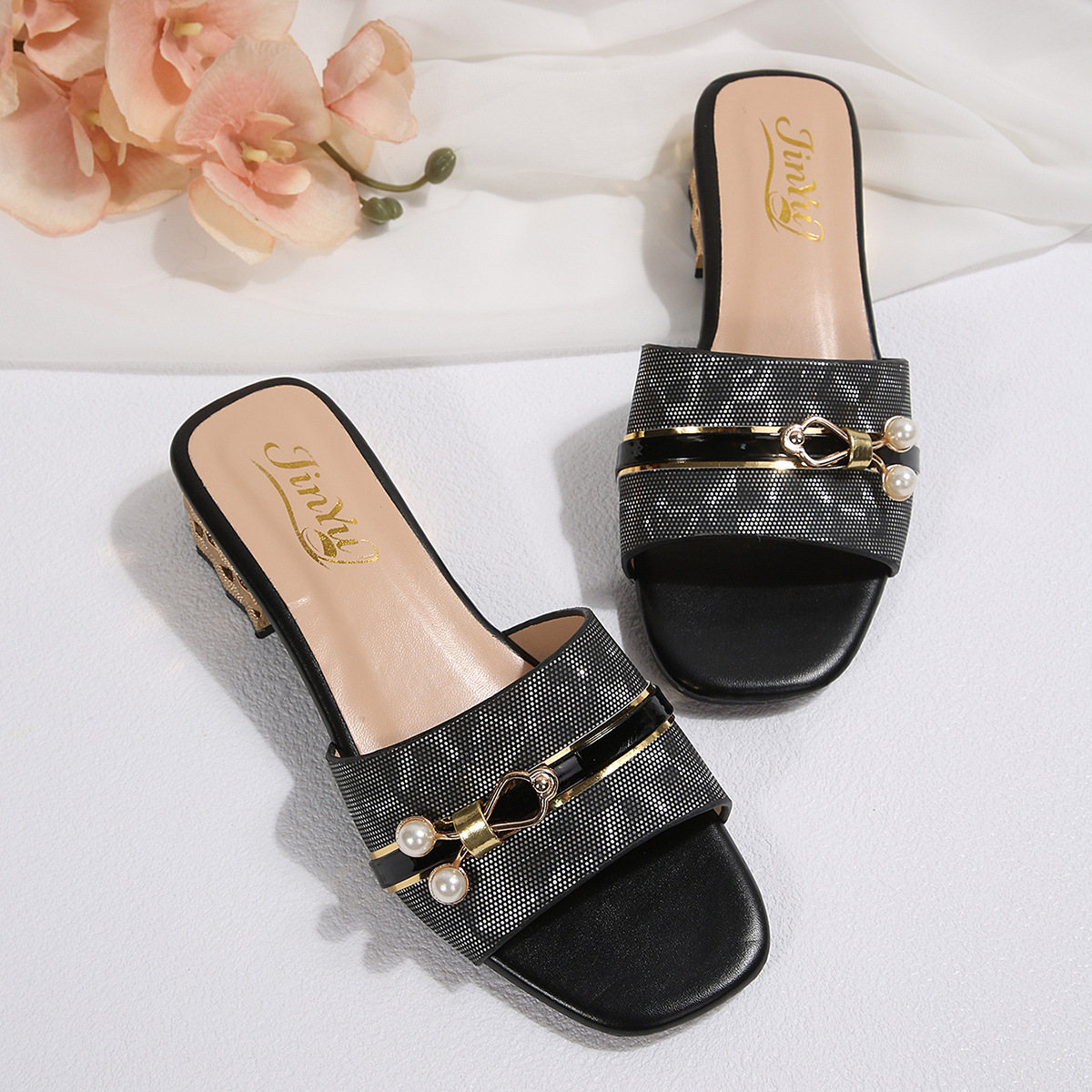 Sandalias de comercio exterior transfronterizas zapatillas de tacón alto para mujeres un pedazo de temperamento de metal decoración de hebilla cuadrada sandalias