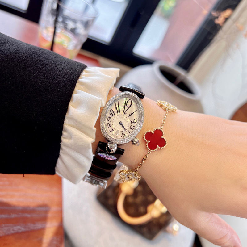 微商代発対外貿易新型ハト卵ナポリ女王石英腕時計ファッショントレンド楕円形女性時計