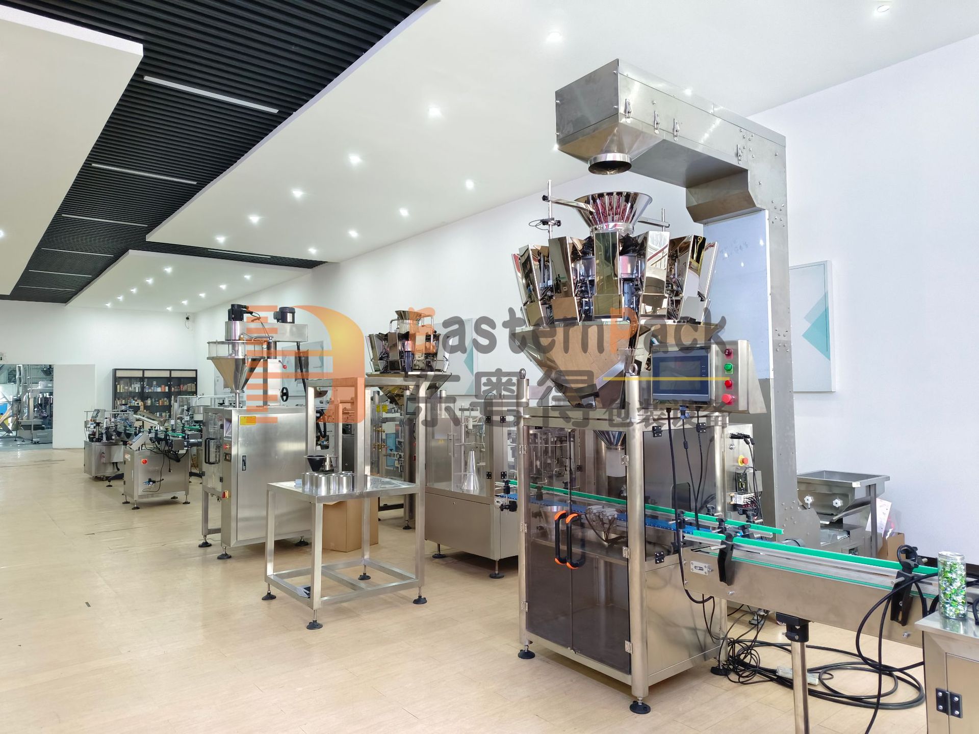 东粤得灌装线车间3