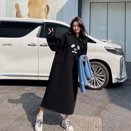 Knee-high long hoodie dress for women, winter loose Korean style ins, lazy style and velvet thick large size fried street dress
