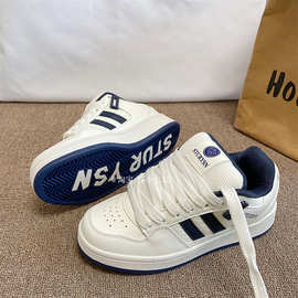 情侣款白深蓝拼色面包鞋男ins潮2025秋季新款百搭休闲运动板鞋女