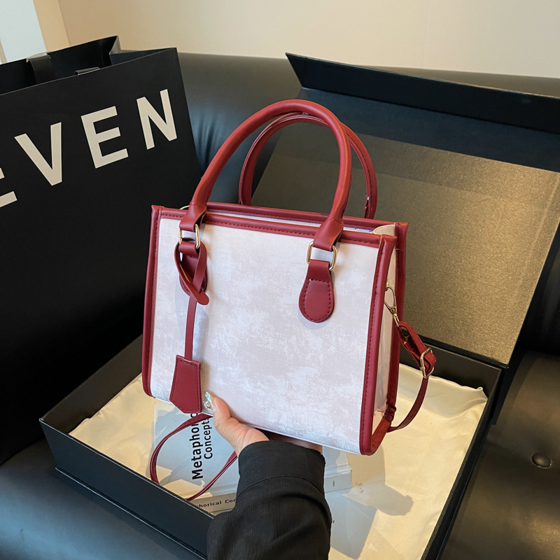 Alto sentido de la bolsa de hombro para mujeres 2024, nuevo verano versátil bolso de mano, bolso de mano, bolso de clase