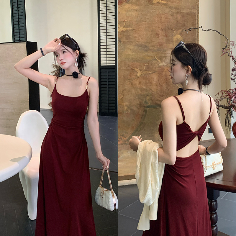 Pleated Tummy-Covering Backless Camisole Dress with Detachable Pads, Slim-Fit, Suitable for Going Out and Commuting, Versatile Style Pleated Tummy-Covering Backless Camisole Dress with Detachable Pads, Slim-Fit, Suitable for Going Out and Commuting, Versatile Style