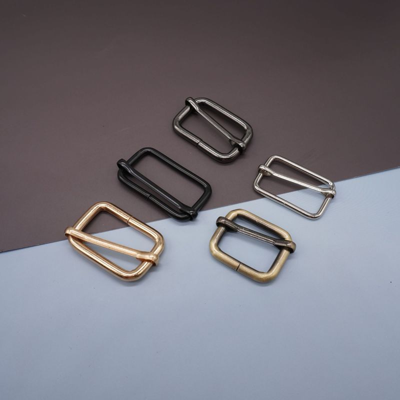 日の字のボタンの箱のカバンの肩ベルトのリュックサックのコートの金属の部品の日の活動の3段の金属の調節のボタン|undefined