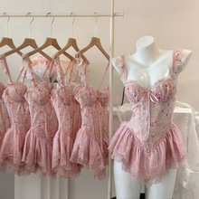 �ȳ��W��Ů���b��Ȥ���¼����Ըмs�����ۼ�����Ó����qqny�T���b