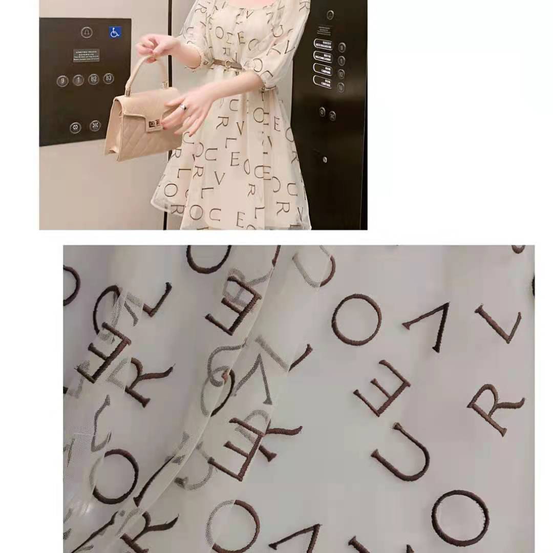 【现货供应】新款涤6420网纱字母近色立体刺绣 小清新裙装等面料
