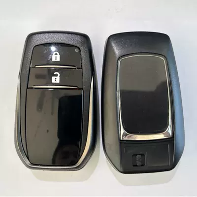 Suitable for Toyota Coolidge 2 Avtomobil qapı kilidi silindrləri - with-unlabeled-black-cover-toyota-cruiser-2-button-large-card-case
