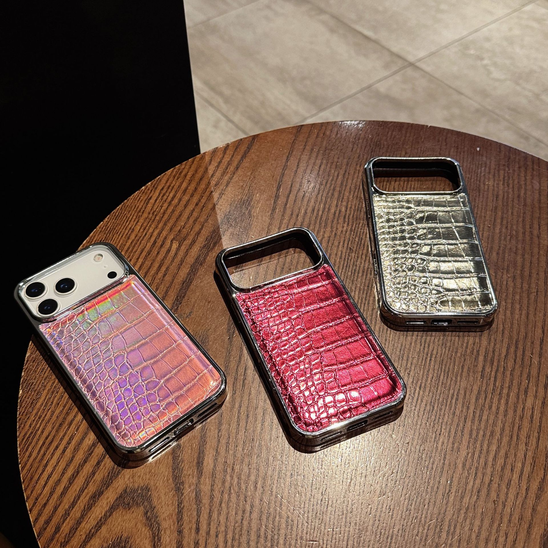 Galvanisierte Krokodiloptik Handyhülle Für Iphone 16 Pro Max_voghion.com