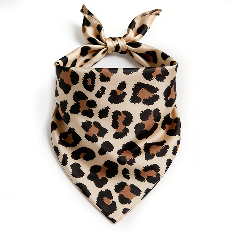 Saliva towel a-07 / 63X43X43cm