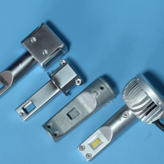 新能源电动车压铸件锌铝合金压铸件汽车大灯壳体宁波铝合金压铸厂