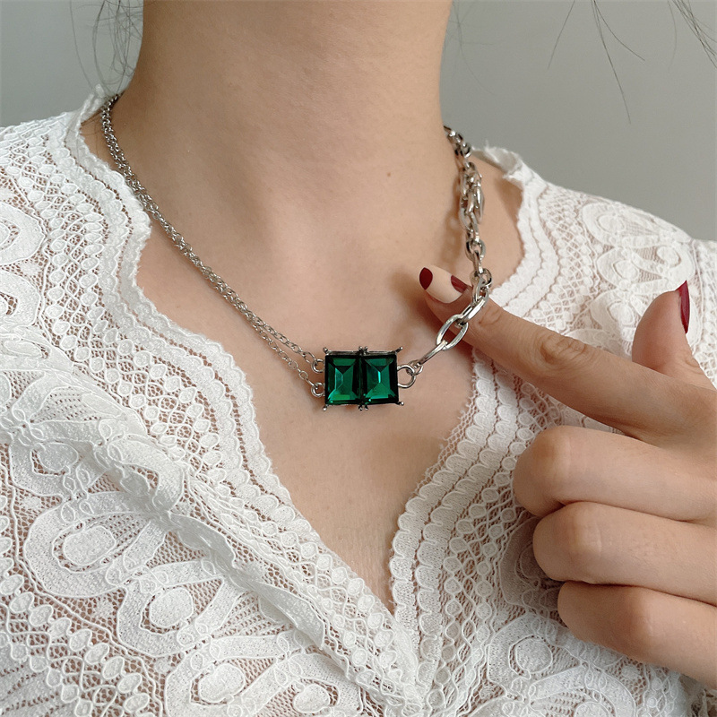 Fashion Emerald Heart-shape Alloy Necklace Wholesale display picture 8