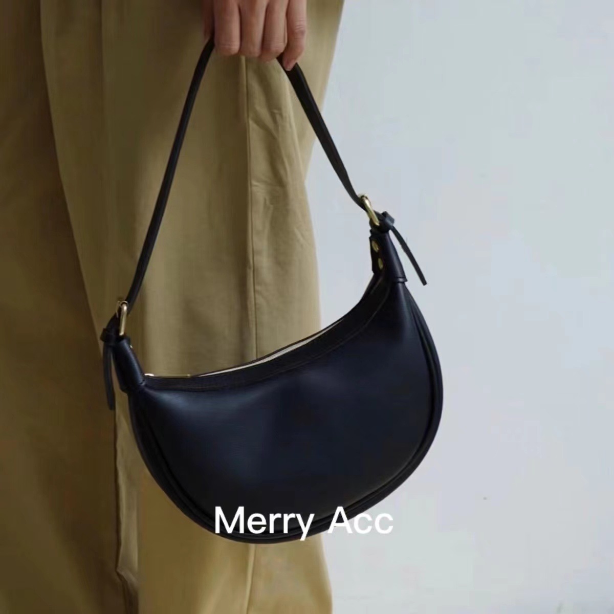 Bolso femenino 2024 diseño de nicho nueva bolsa de media luna de viaje casual bolsa de bola de masa de todo fósforo diagonal sentido de alta gama