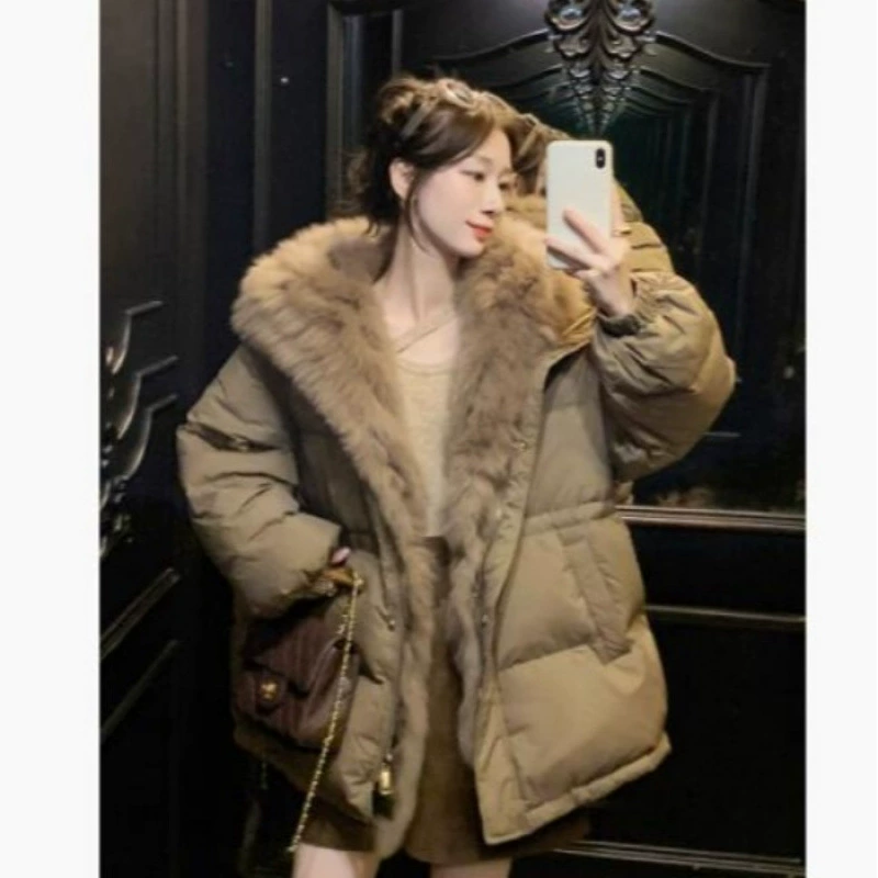 Женская зимняя куртка-пуховик в корейском стиле со съемным большим меховым воротником, новая утепленная модель 2025 года, модная и стильная.