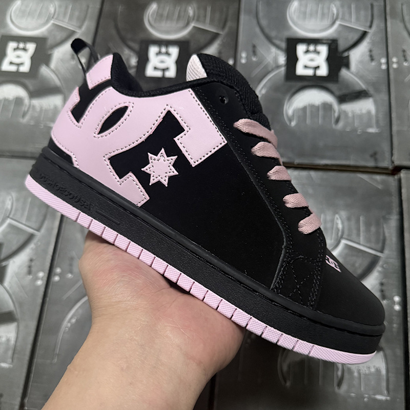 Comercio exterior transfronterizo al por mayor DC zapatos casuales zapatos de skate hombres y mujeres zapatos deportivos de estilo europeo y americano zapatos de estilo de estilo de vaca ancho zapatos de moda