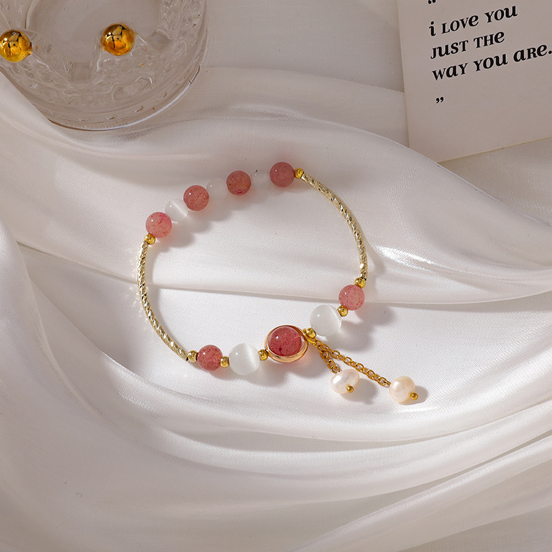 Special-shaped Pearl Strawberry Crystal Beaded Bracelet display picture 1